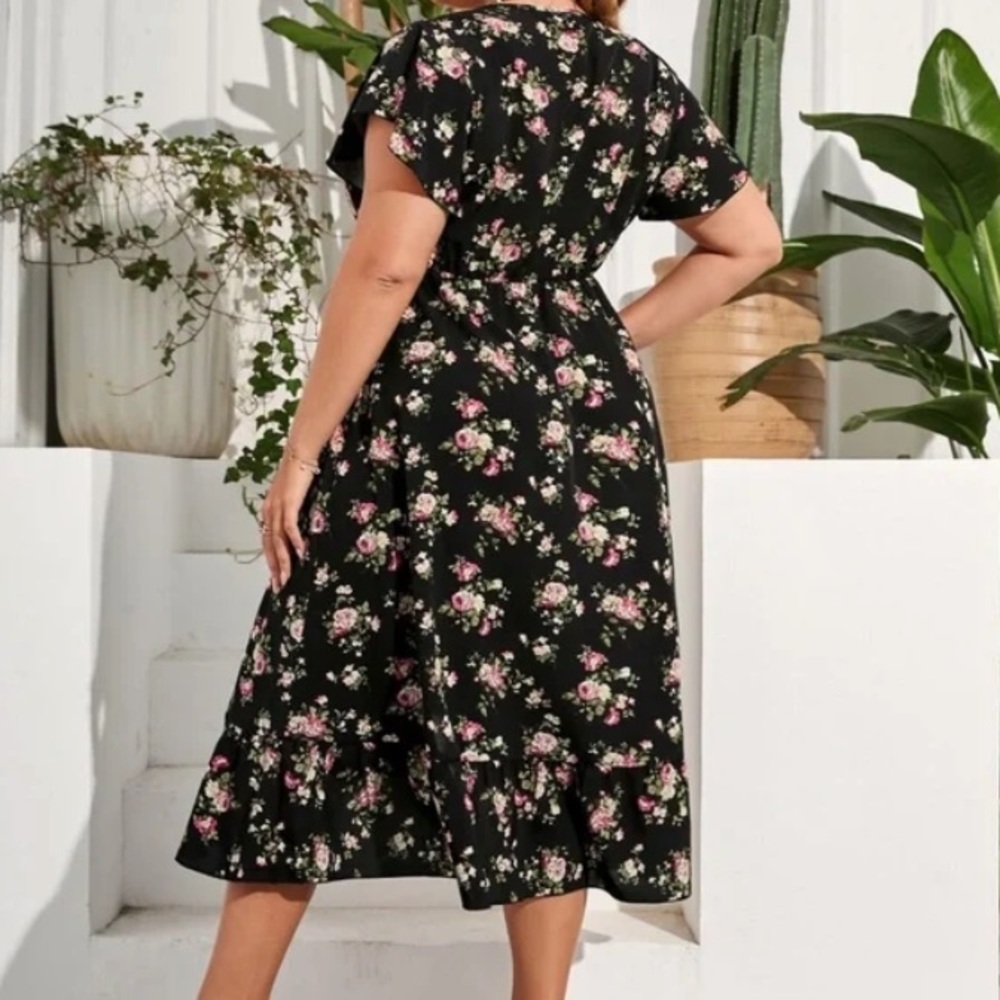Boho Plus Black floral Print Butterfly Sleeve Maxi Dress - Picture 11 of 12